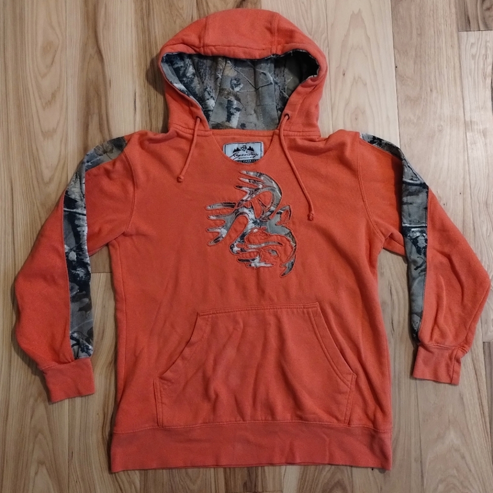 🎉 4 for $25 🎉 Legendary White Tails Pink & Camo Hooded Sweatshirt